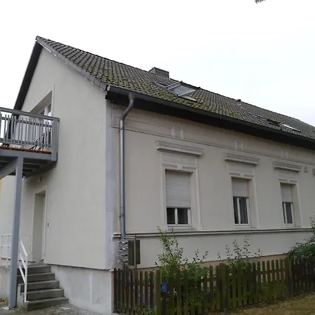 Apartment Carl-schmäcke-straße 7 *