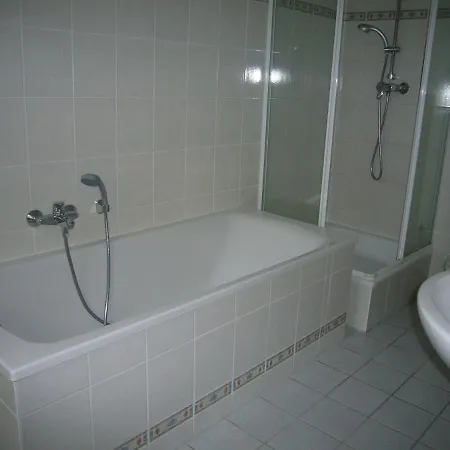 Carl-schmäcke-straße 7 Apartment *