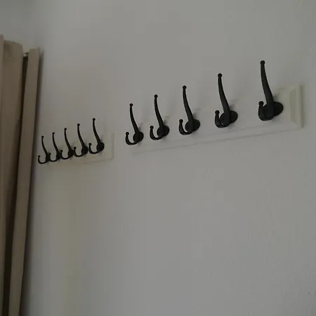 Apartment Carl-schmaecke-strasse 7 *