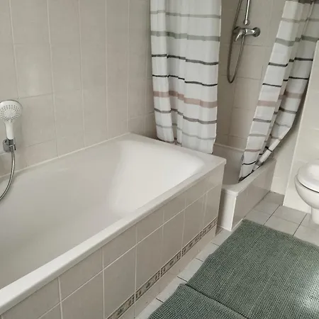 Carl-schmaecke-strasse 7