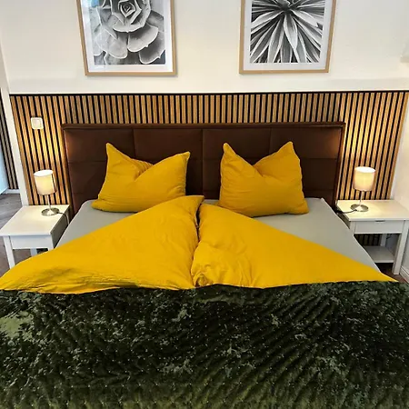Apartment Carl-schmaecke-strasse 7 *